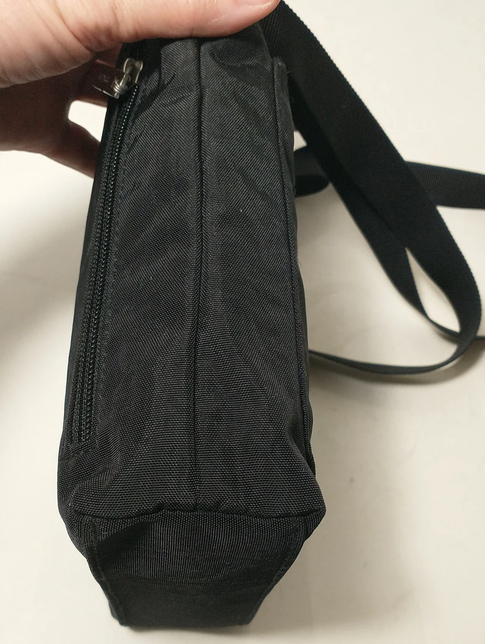 Baggallini Black Nylon Crossbody, Adjustable Straps, Multiple Pockets, 8.5